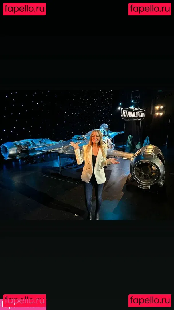 iJustine Onlyfans Photo Gallery 