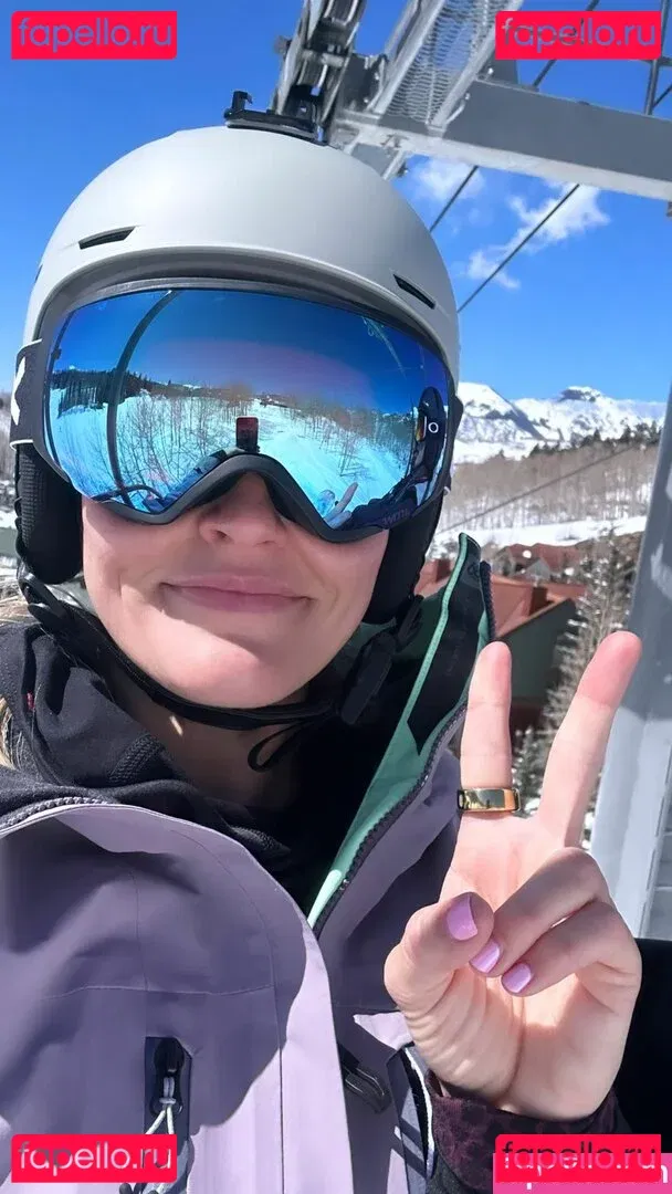 iJustine Onlyfans Photo Gallery 