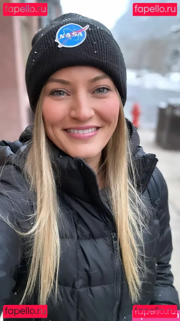 iJustine Onlyfans Photo Gallery 