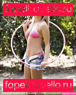 iJustine Onlyfans Photo Gallery 