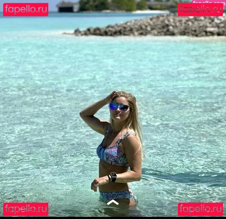 iJustine Onlyfans Photo Gallery 