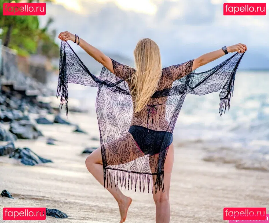 iJustine Onlyfans Photo Gallery 