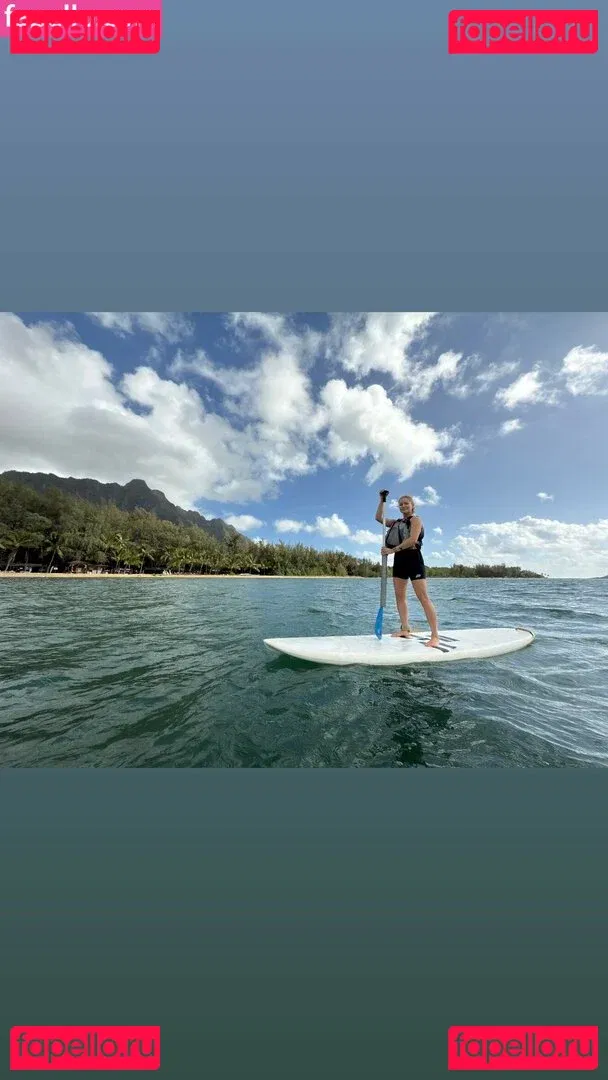 iJustine Onlyfans Photo Gallery 