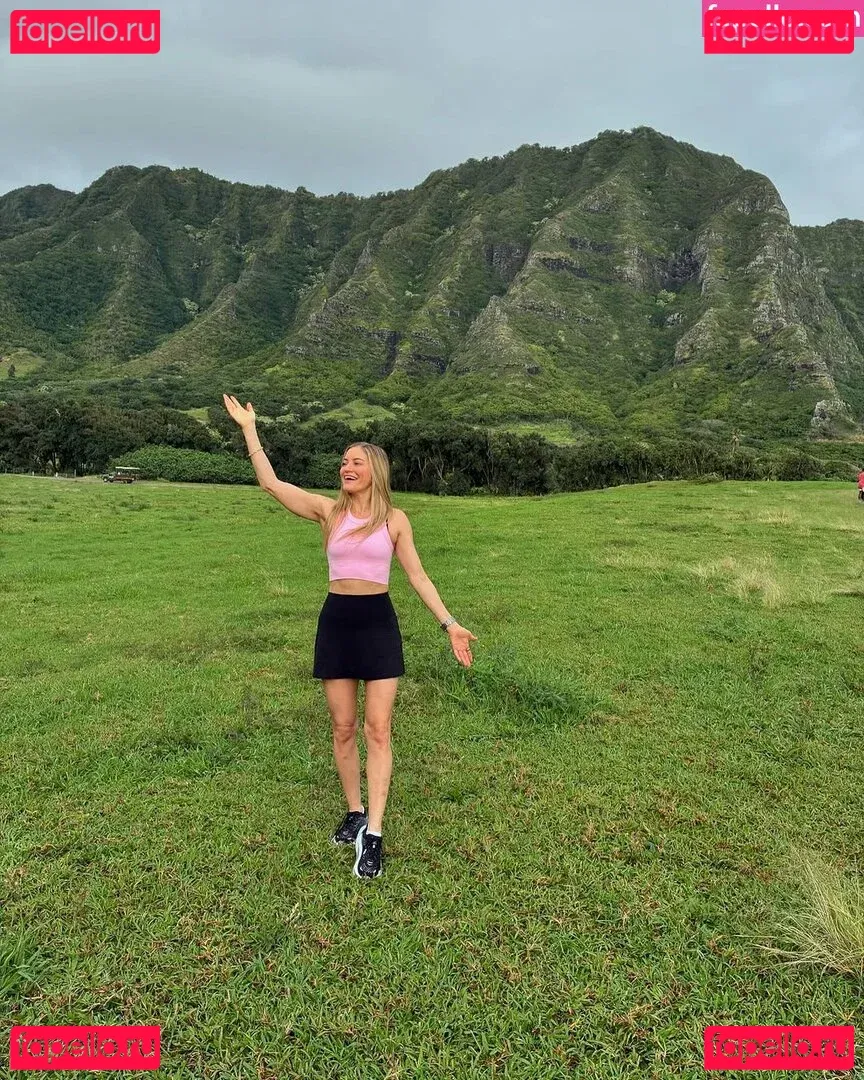 iJustine Onlyfans Photo Gallery 