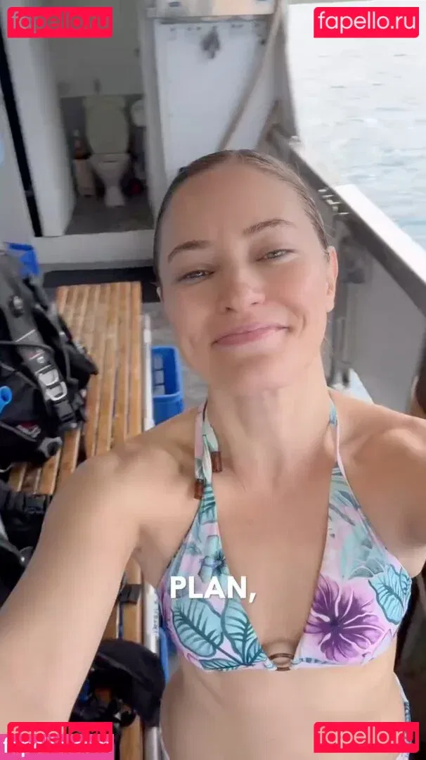 iJustine Onlyfans Photo Gallery 