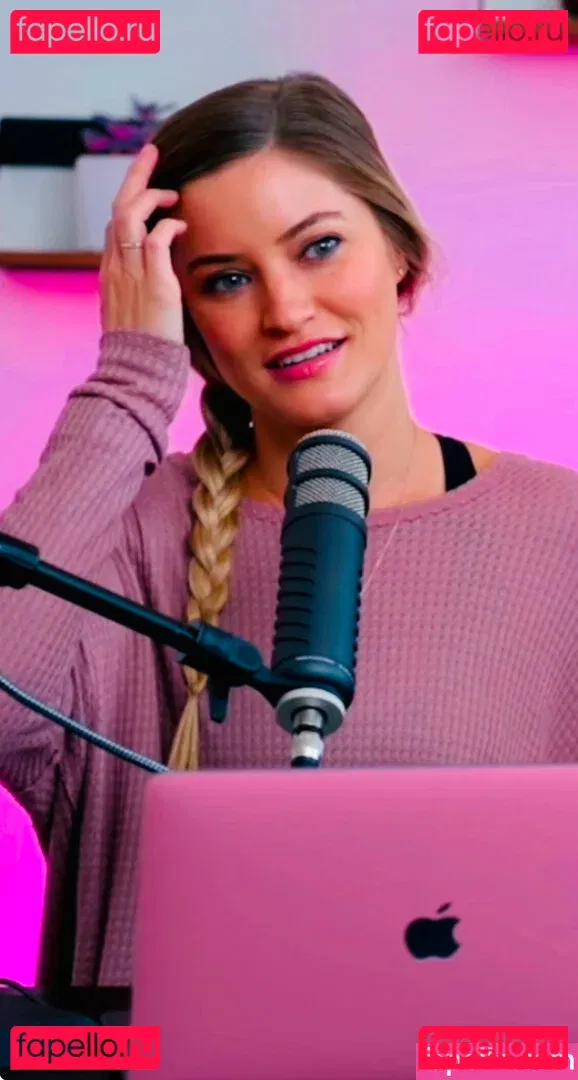 iJustine Onlyfans Photo Gallery 