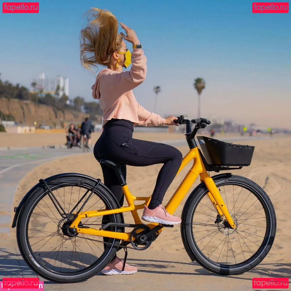 iJustine Onlyfans Photo Gallery 