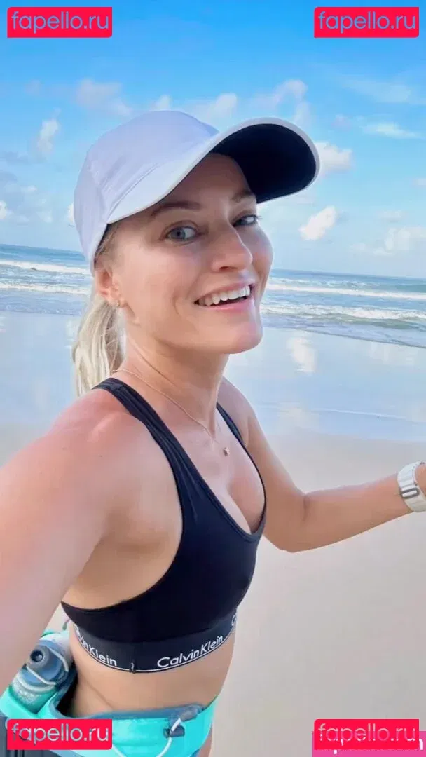 iJustine Onlyfans Photo Gallery 