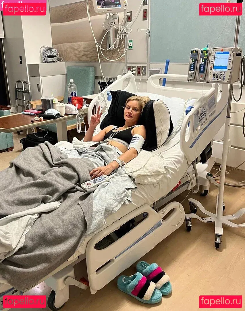 iJustine Onlyfans Photo Gallery 