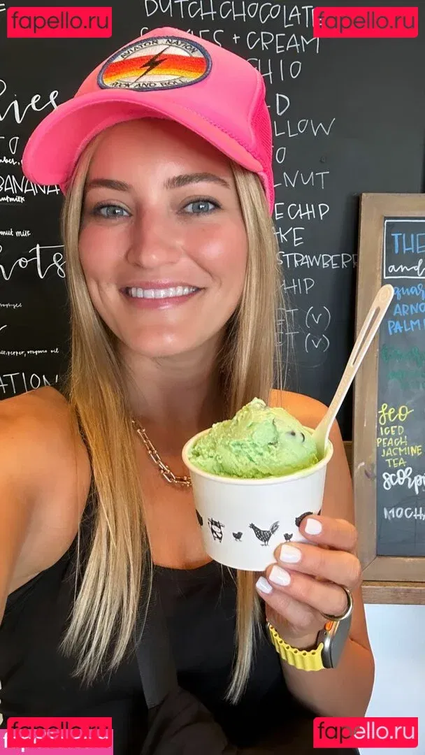 iJustine Onlyfans Photo Gallery 