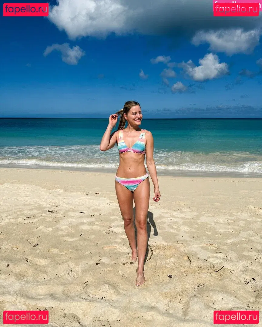 iJustine Onlyfans Photo Gallery 