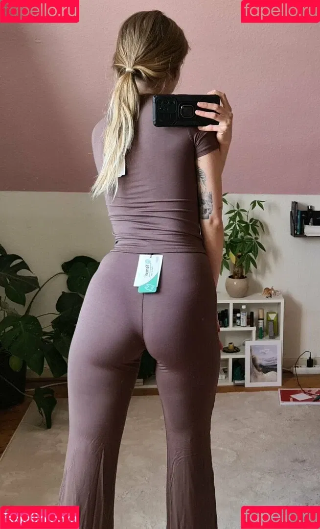 lil_hanne Onlyfans Photo Gallery 