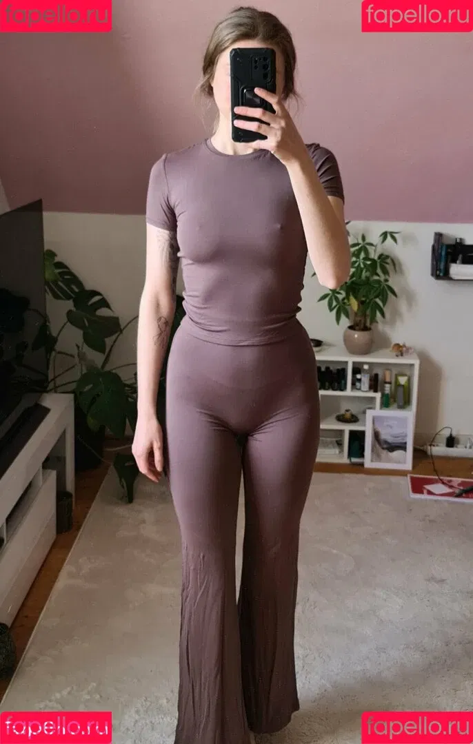 lil_hanne Onlyfans Photo Gallery 