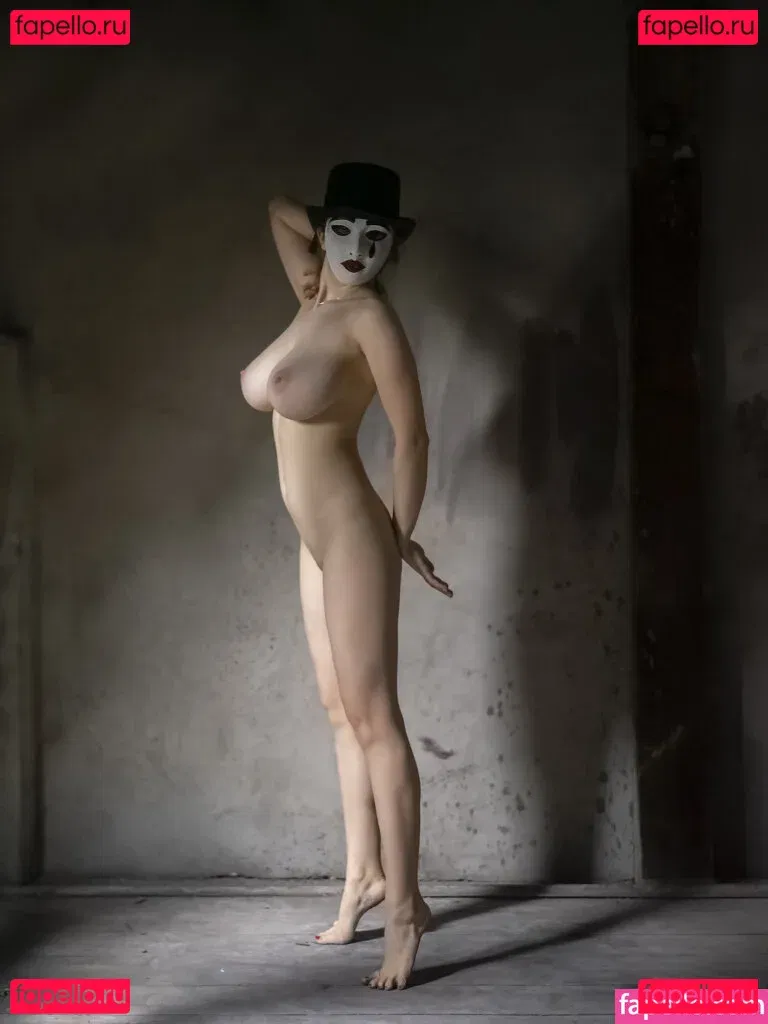 Xlovr Onlyfans Photo Gallery 