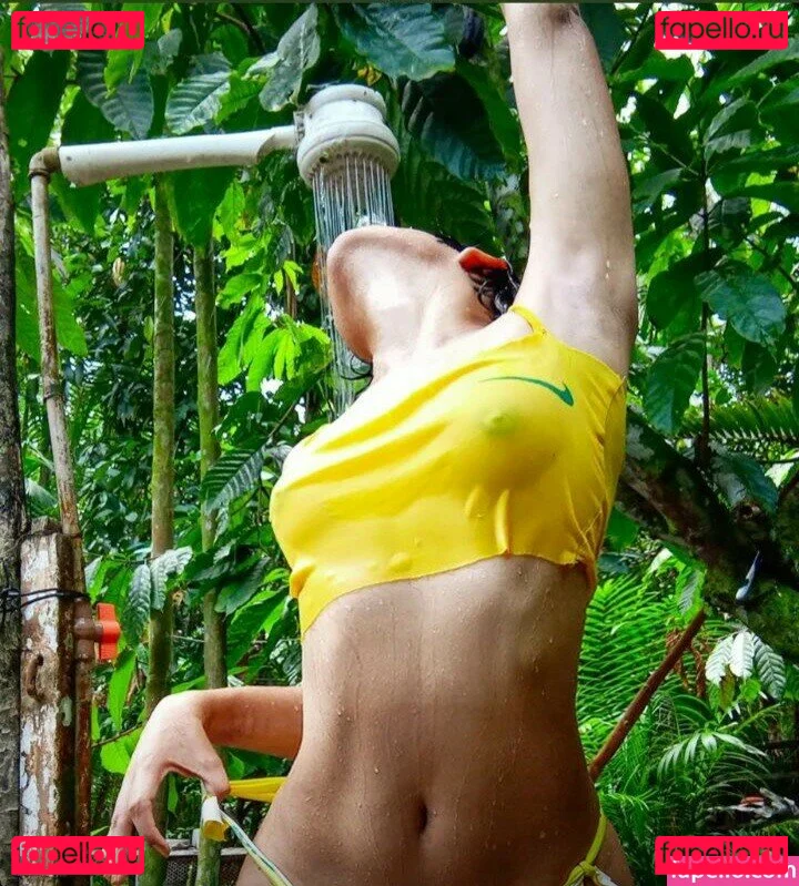 Lana Santhos Onlyfans Photo Gallery 