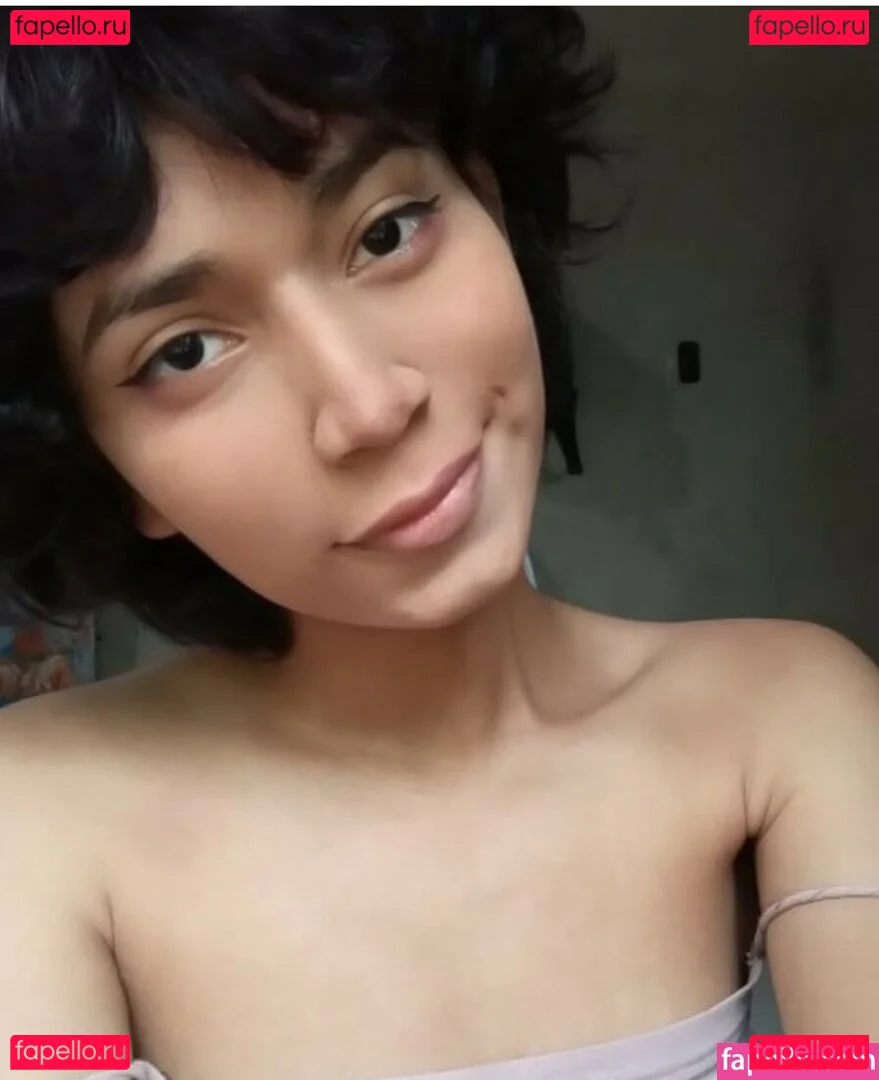 Lana Santhos Onlyfans Photo Gallery 