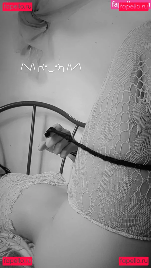 Lana Santhos Onlyfans Photo Gallery 