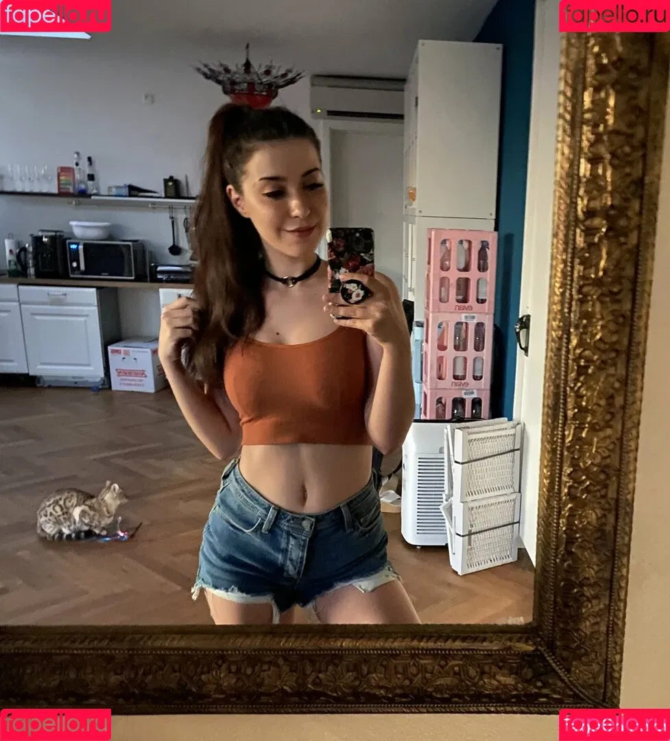 Anni The Duck Onlyfans Photo Gallery 