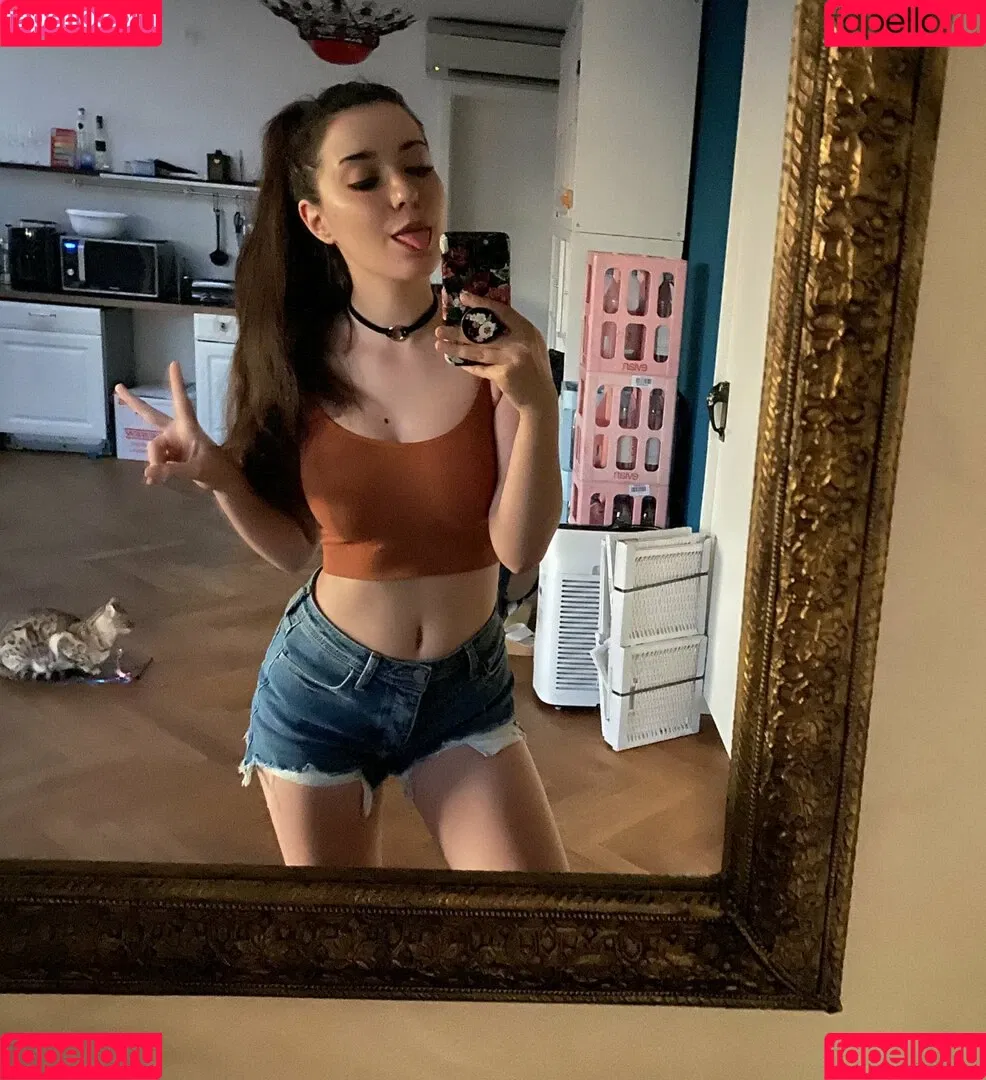 Anni The Duck Onlyfans Photo Gallery 