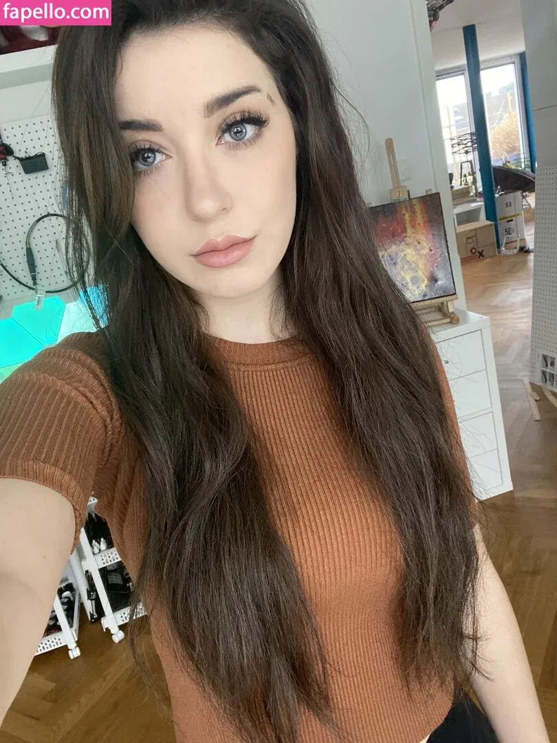 Anni The Duck Onlyfans Photo Gallery 