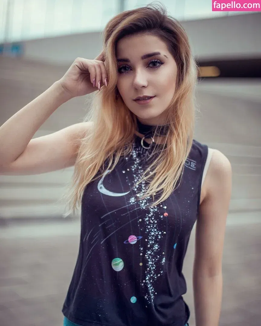 Anni The Duck Onlyfans Photo Gallery 