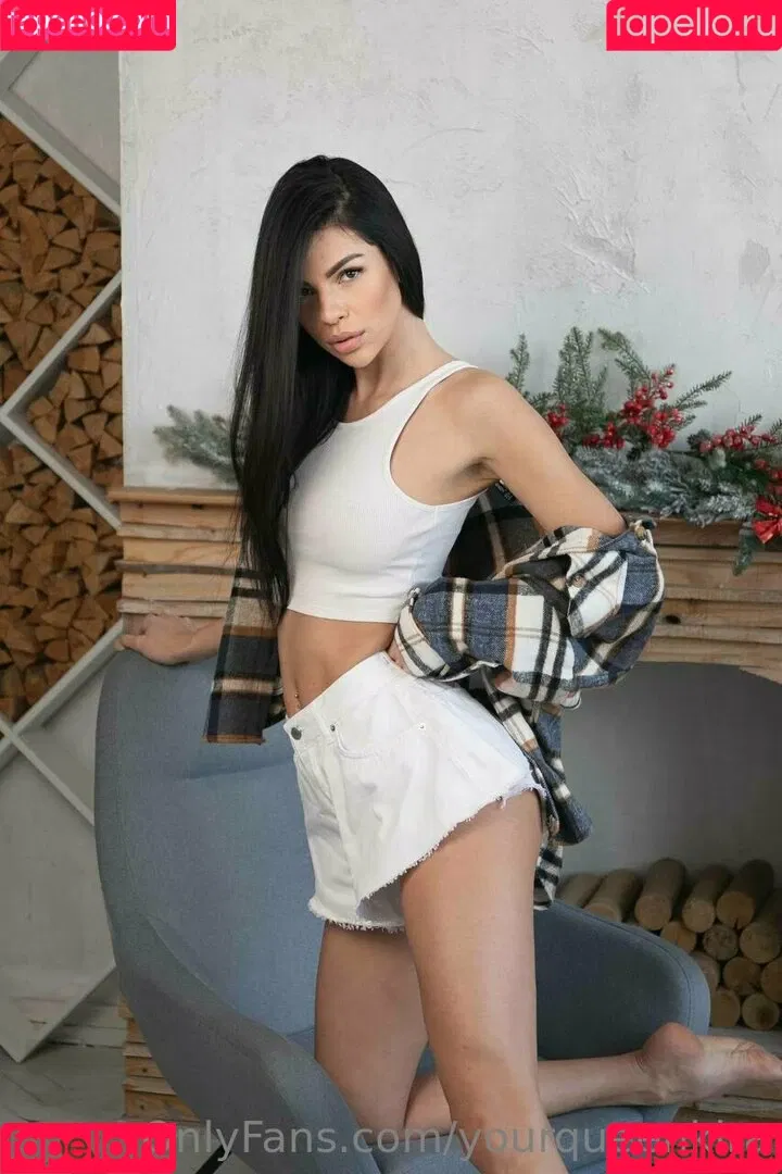 yourqueenkira Onlyfans Photo Gallery 