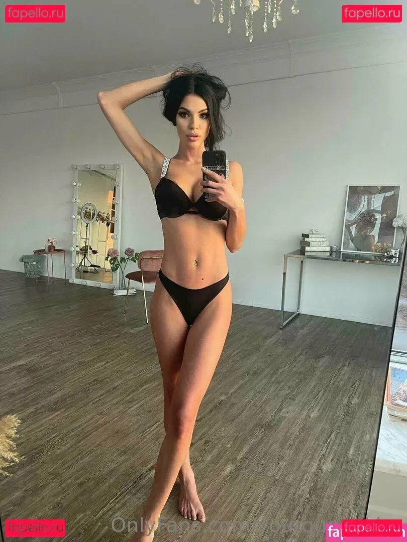 yourqueenkira Onlyfans Photo Gallery 