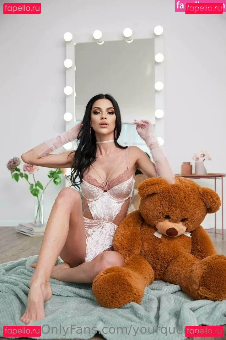 yourqueenkira Onlyfans Photo Gallery 