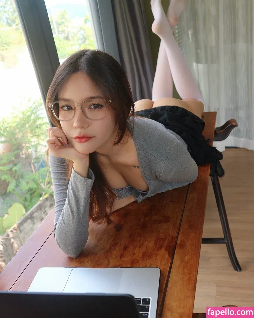 Isabelle Haris Onlyfans Photo Gallery 