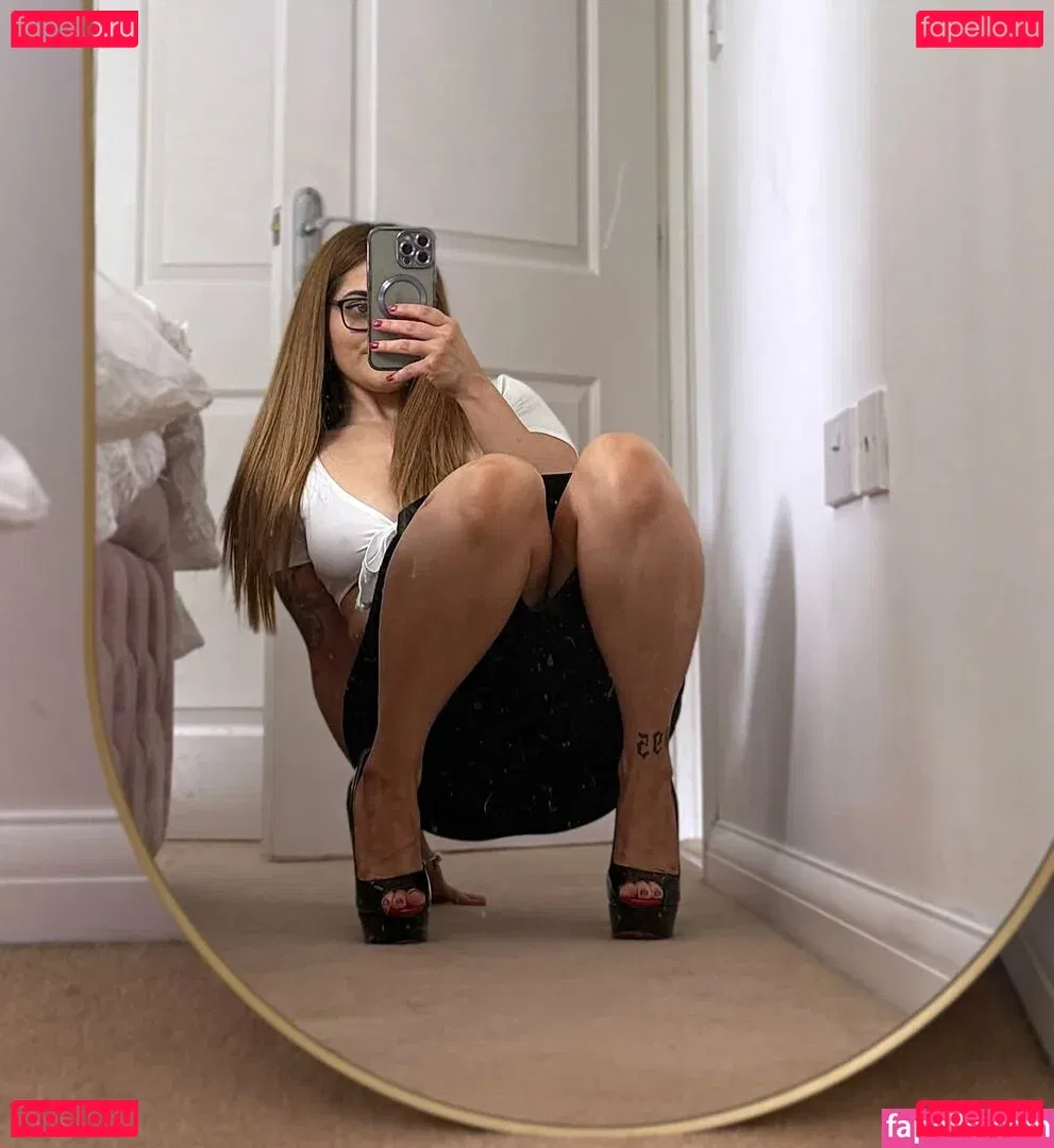 helenrofficial Onlyfans Photo Gallery 