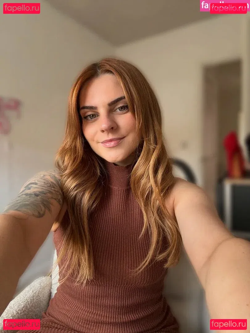 helenrofficial Onlyfans Photo Gallery 