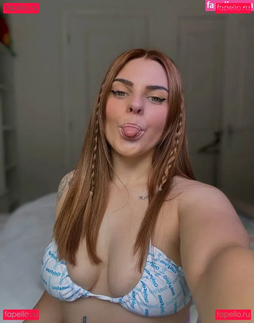 helenrofficial Onlyfans Photo Gallery 