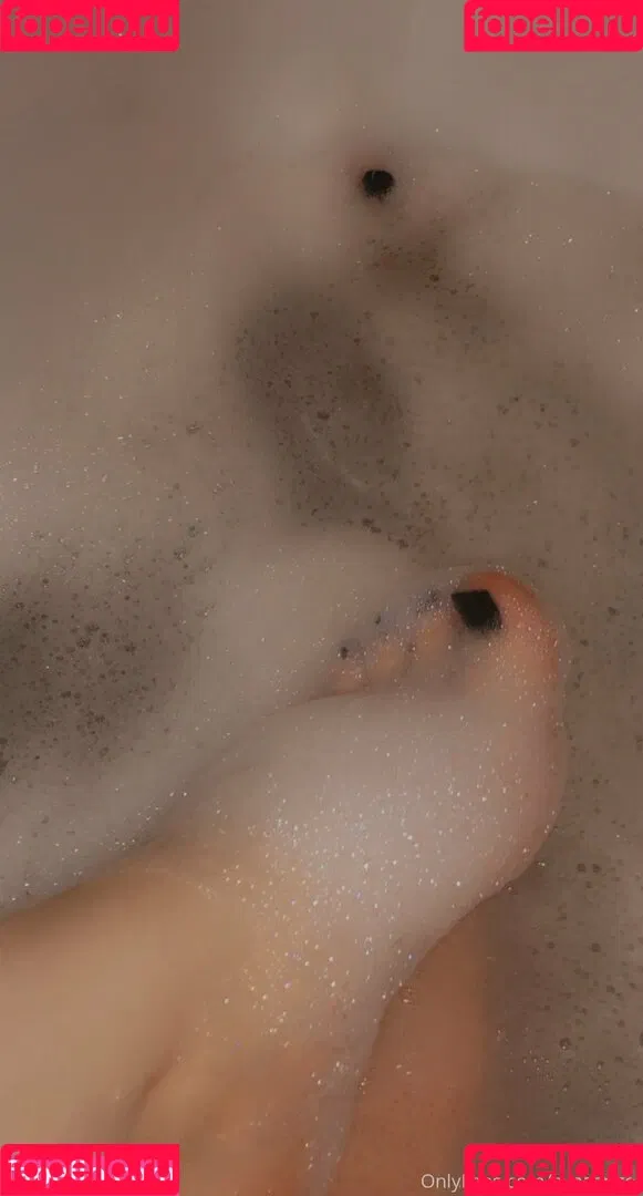 awwarabella Onlyfans Photo Gallery 