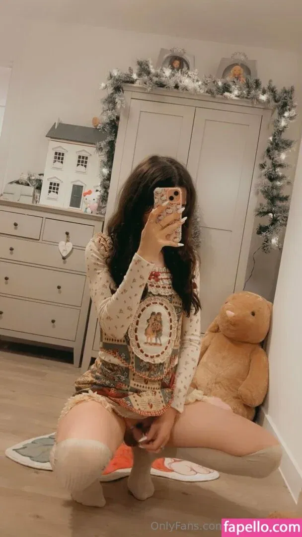 awwarabella Onlyfans Photo Gallery 