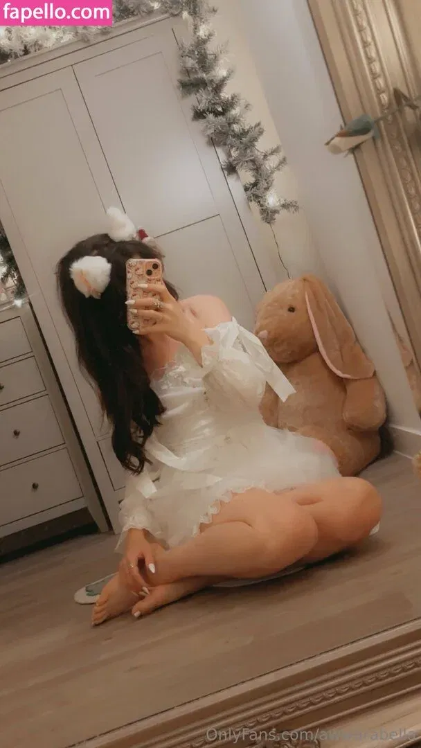 awwarabella Onlyfans Photo Gallery 