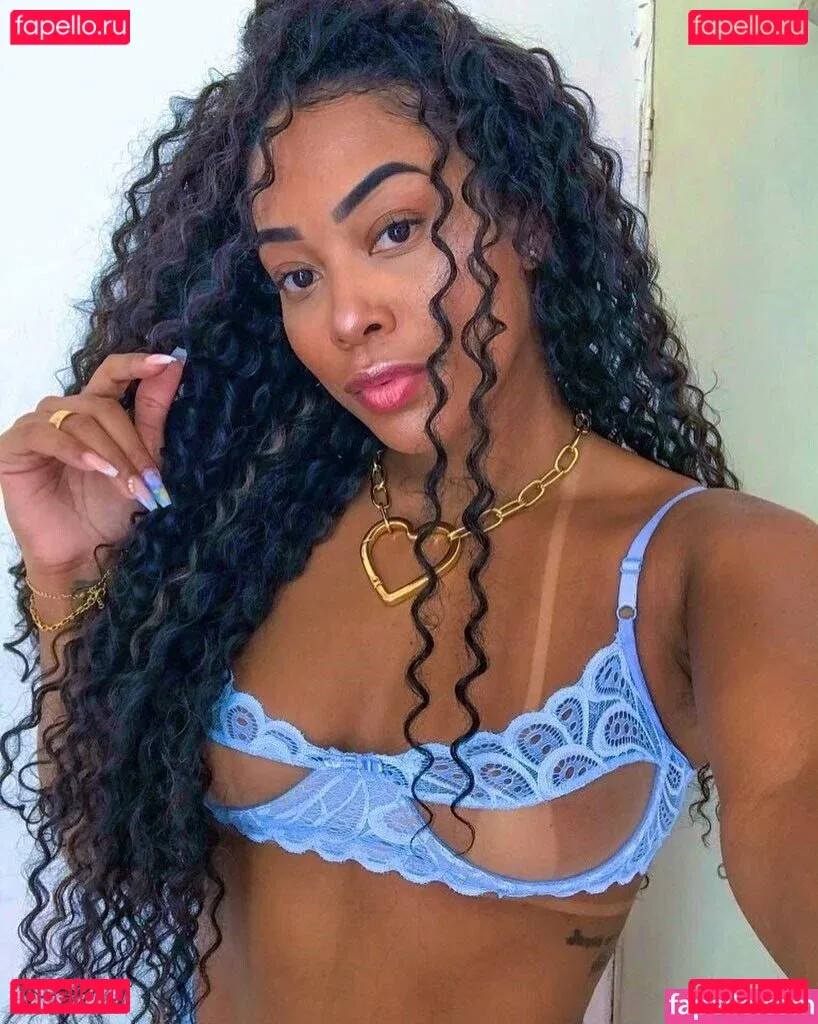 Cynthya Cybelle Onlyfans Photo Gallery 