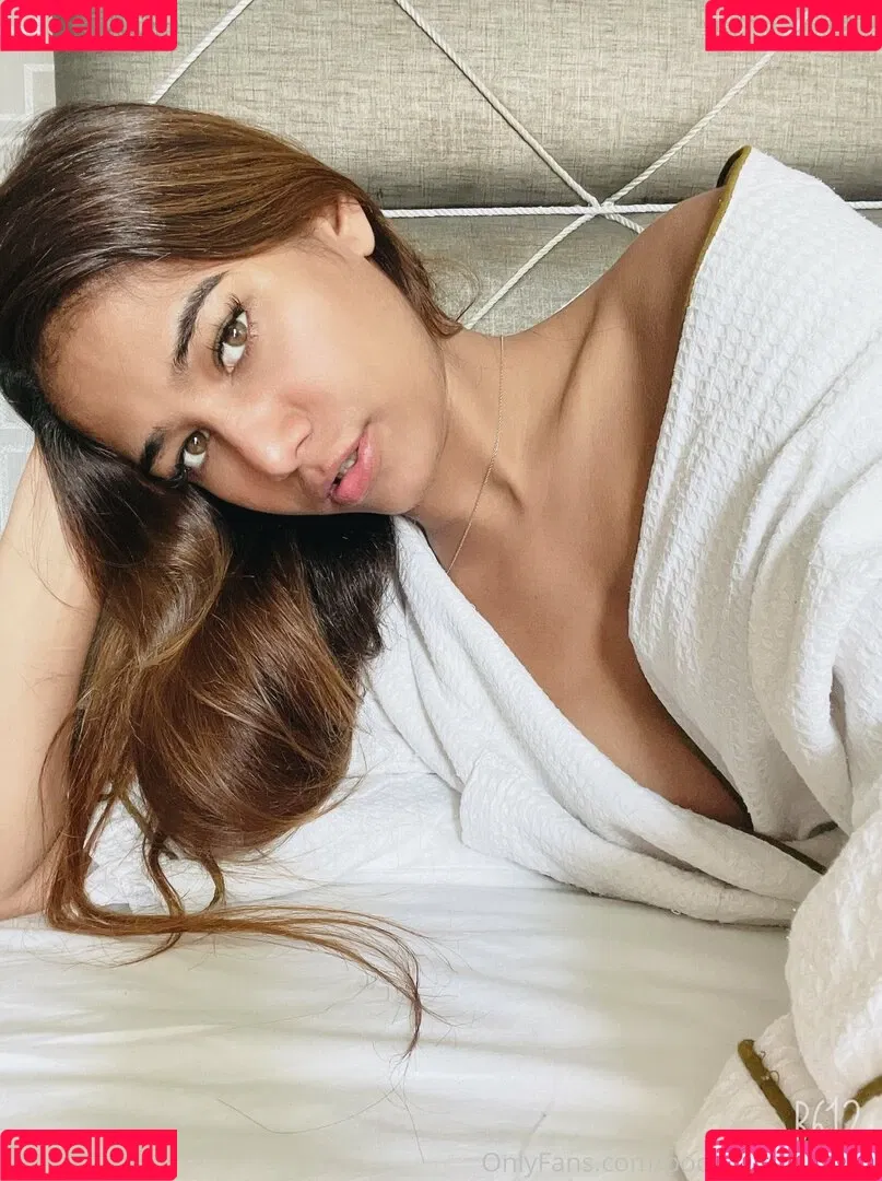 poonampandeytv Onlyfans Photo Gallery 