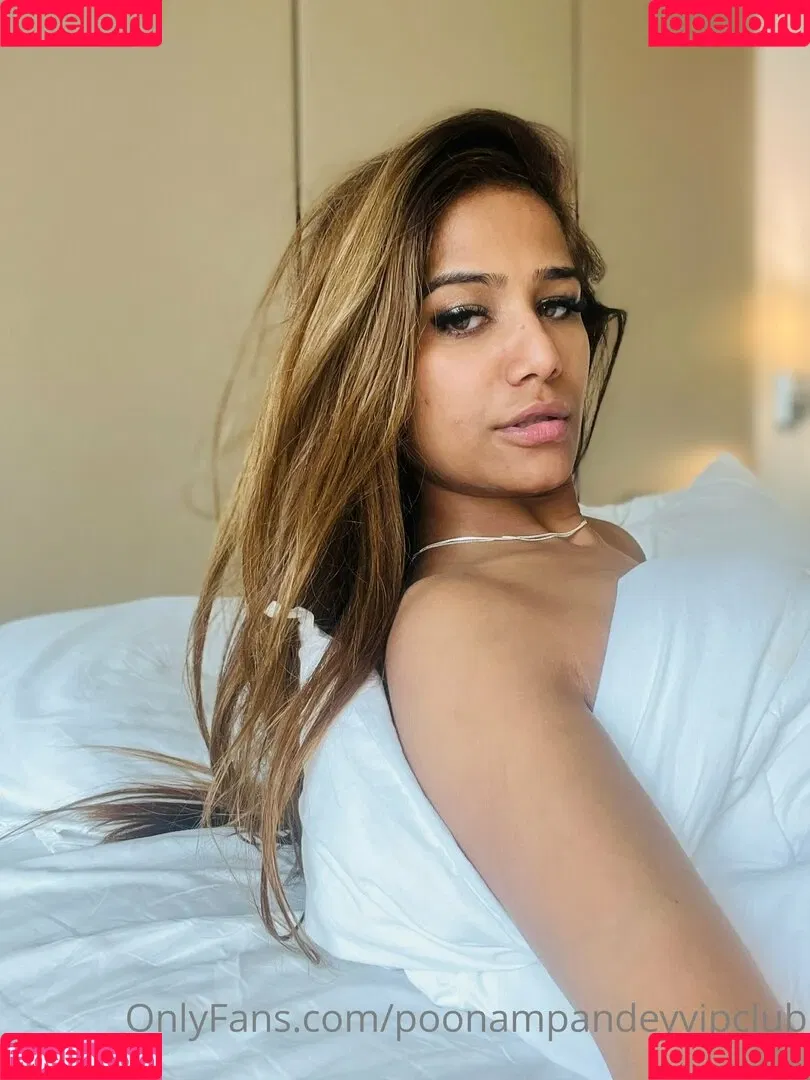 poonampandeytv Onlyfans Photo Gallery 