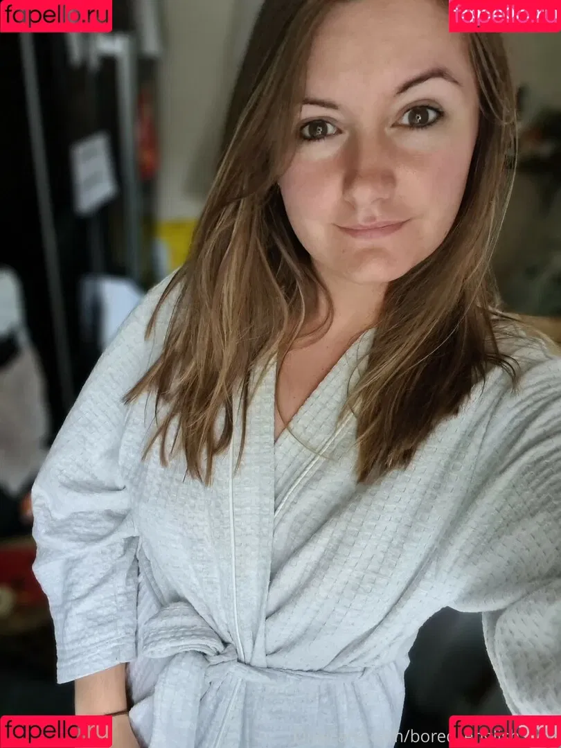 boredenglishwife Onlyfans Photo Gallery 