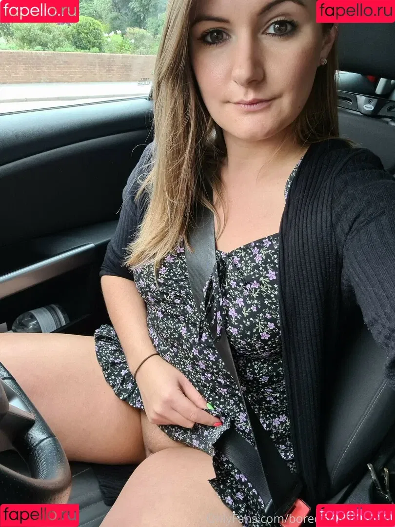 boredenglishwife Onlyfans Photo Gallery 