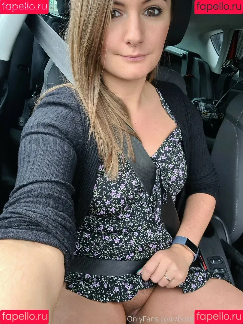 boredenglishwife Onlyfans Photo Gallery 