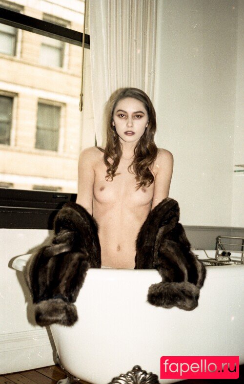 Tessa’s Ghost Nude Onlyfans Photo 3