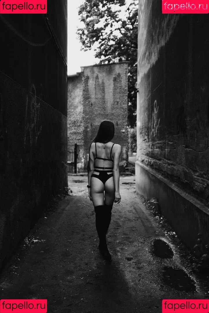 Amelia Korczak Onlyfans Photo Gallery 