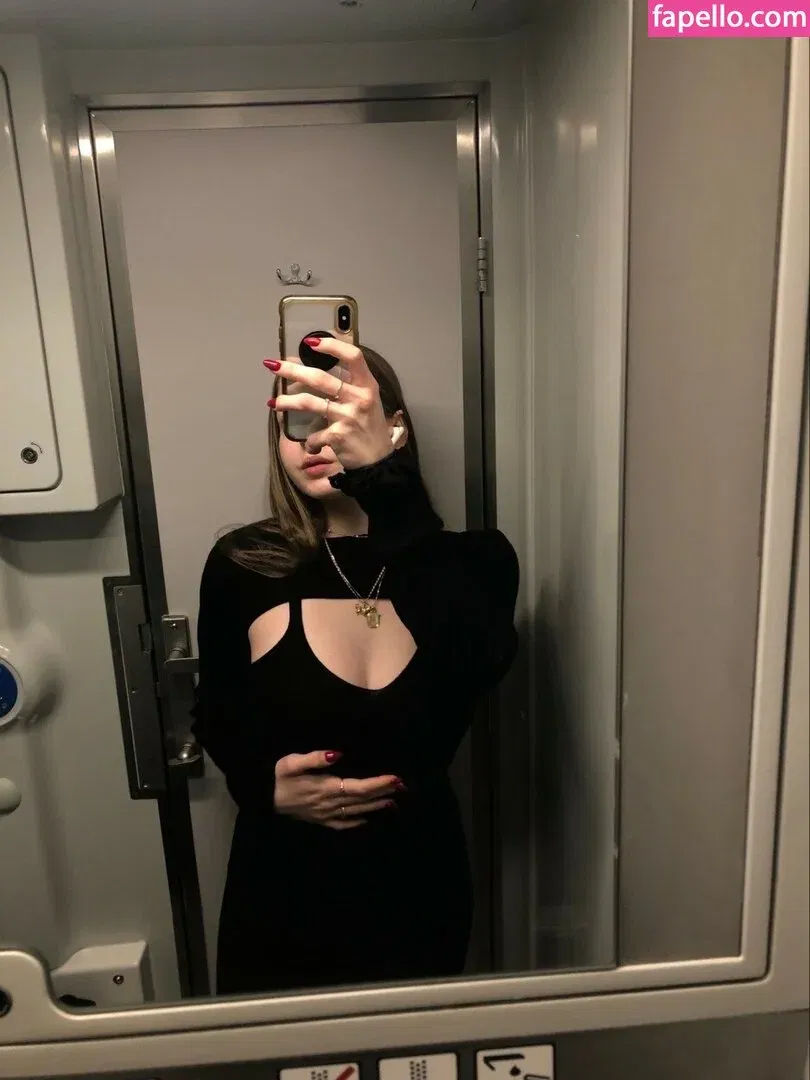 Amelia Korczak Onlyfans Photo Gallery 