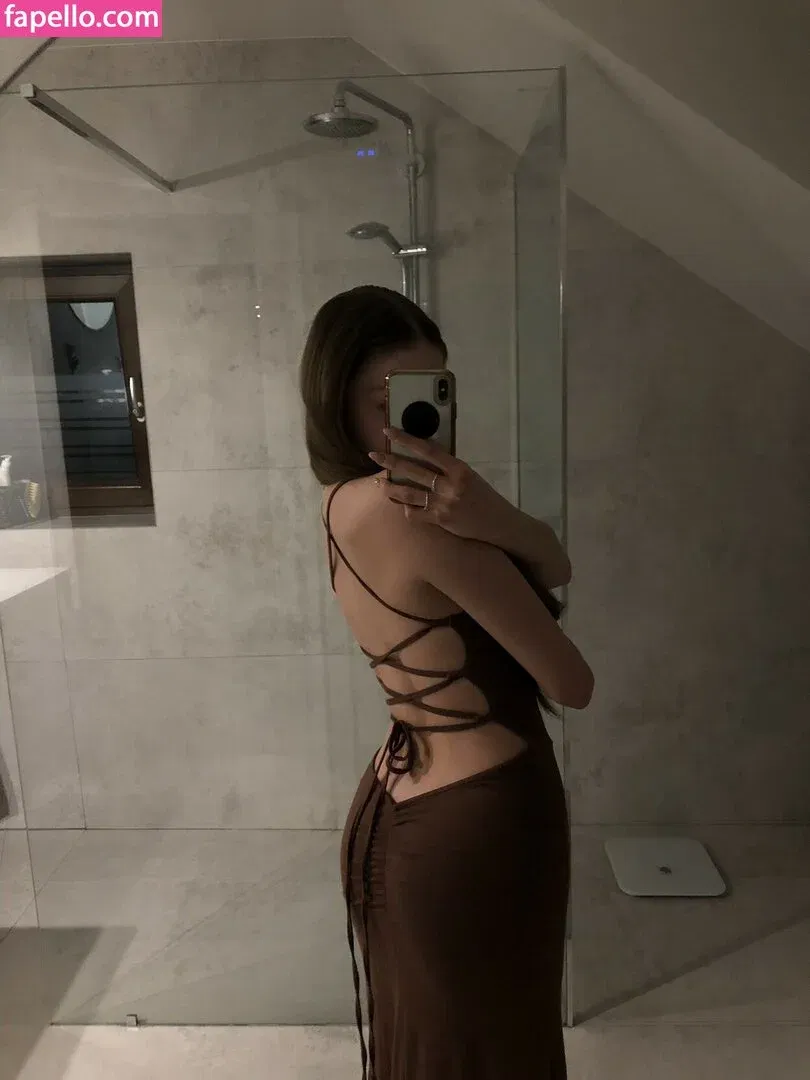 Amelia Korczak Onlyfans Photo Gallery 