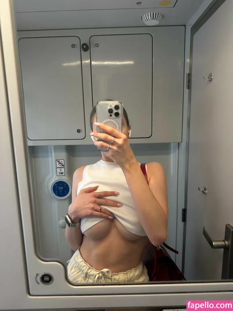 Amelia Korczak Onlyfans Photo Gallery 