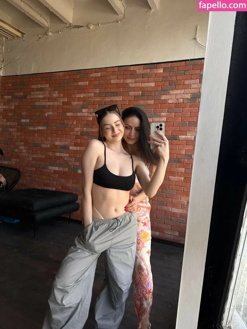 Amelia Korczak Onlyfans Photo Gallery 