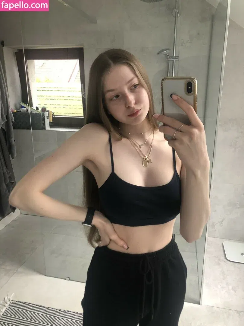 Amelia Korczak Onlyfans Photo Gallery 