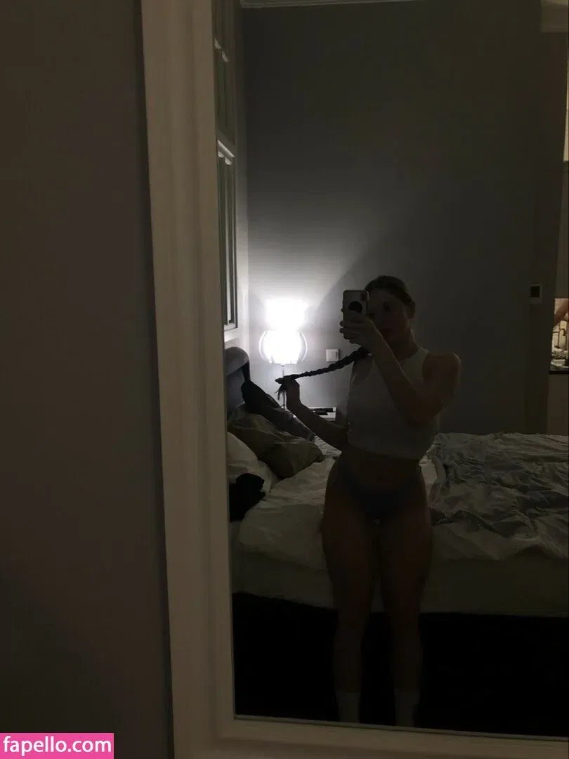 Amelia Korczak Onlyfans Photo Gallery 