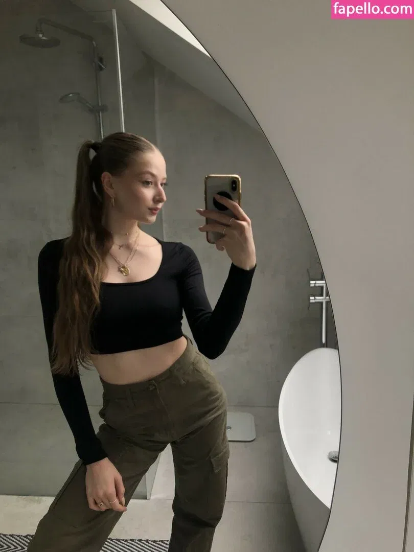 Amelia Korczak Onlyfans Photo Gallery 